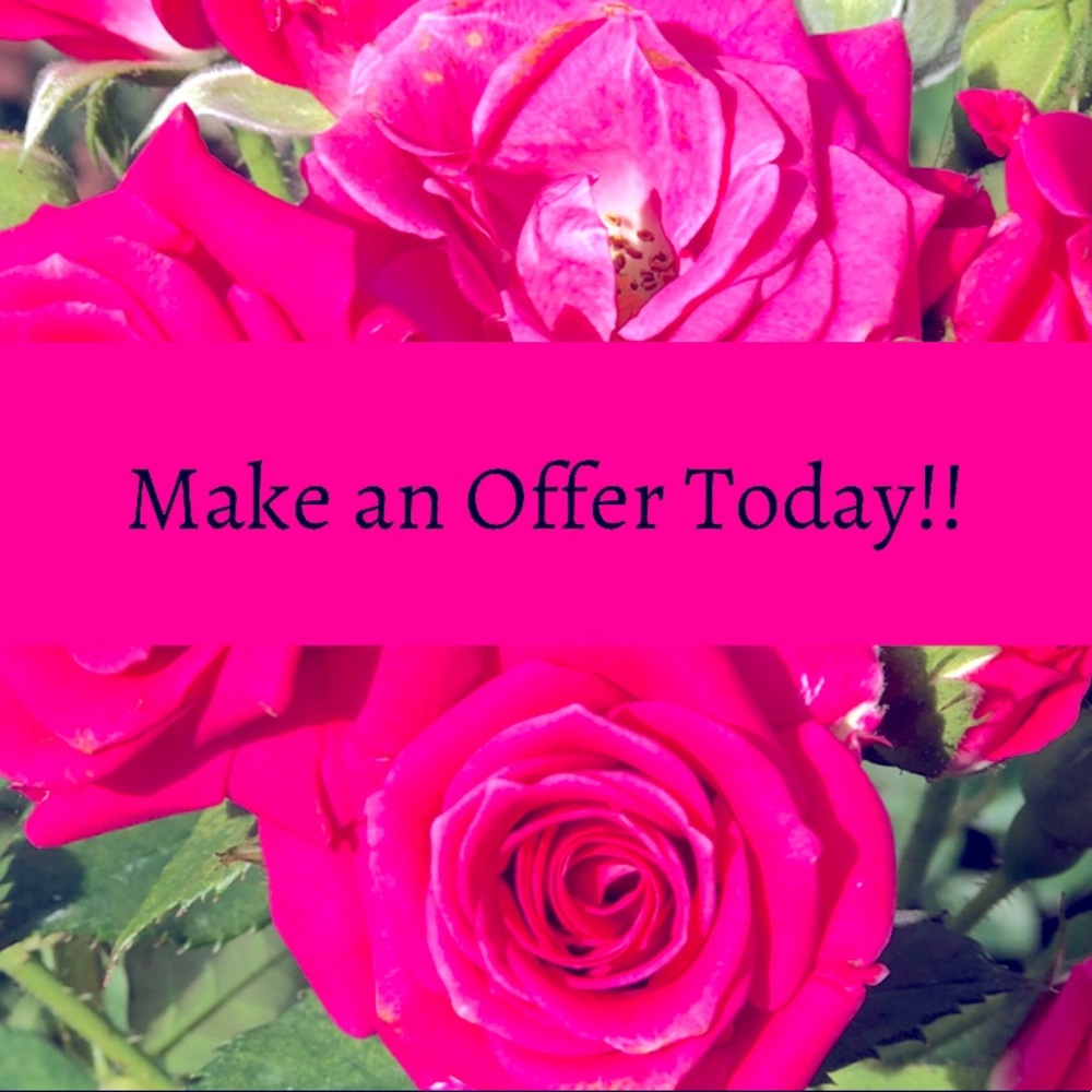 MAKE ME AN OFFER!! Closet clear out! 🌸💖🌸